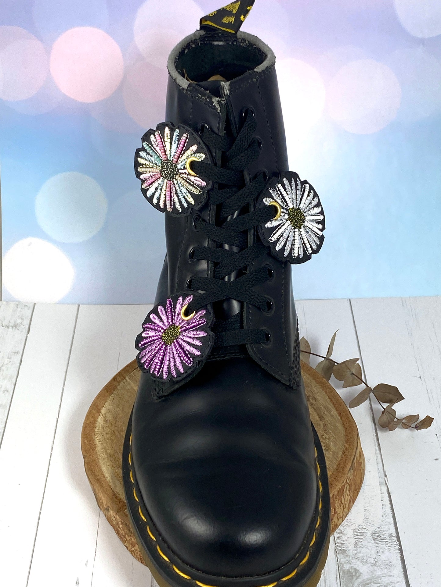 Shoe Flowers - Daisies