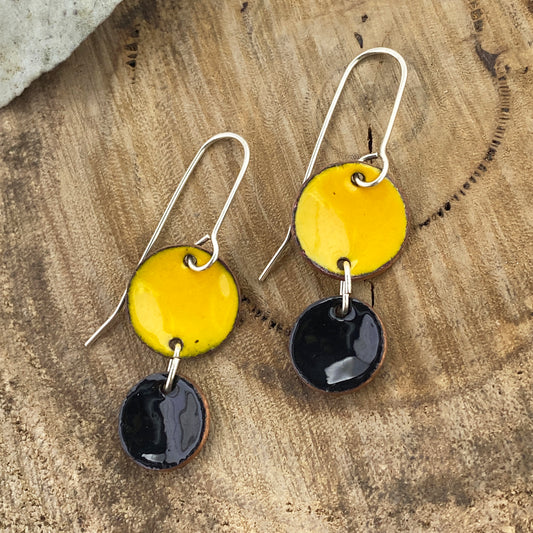 Circle Enamel Dangle Earrings in Yellow & Black