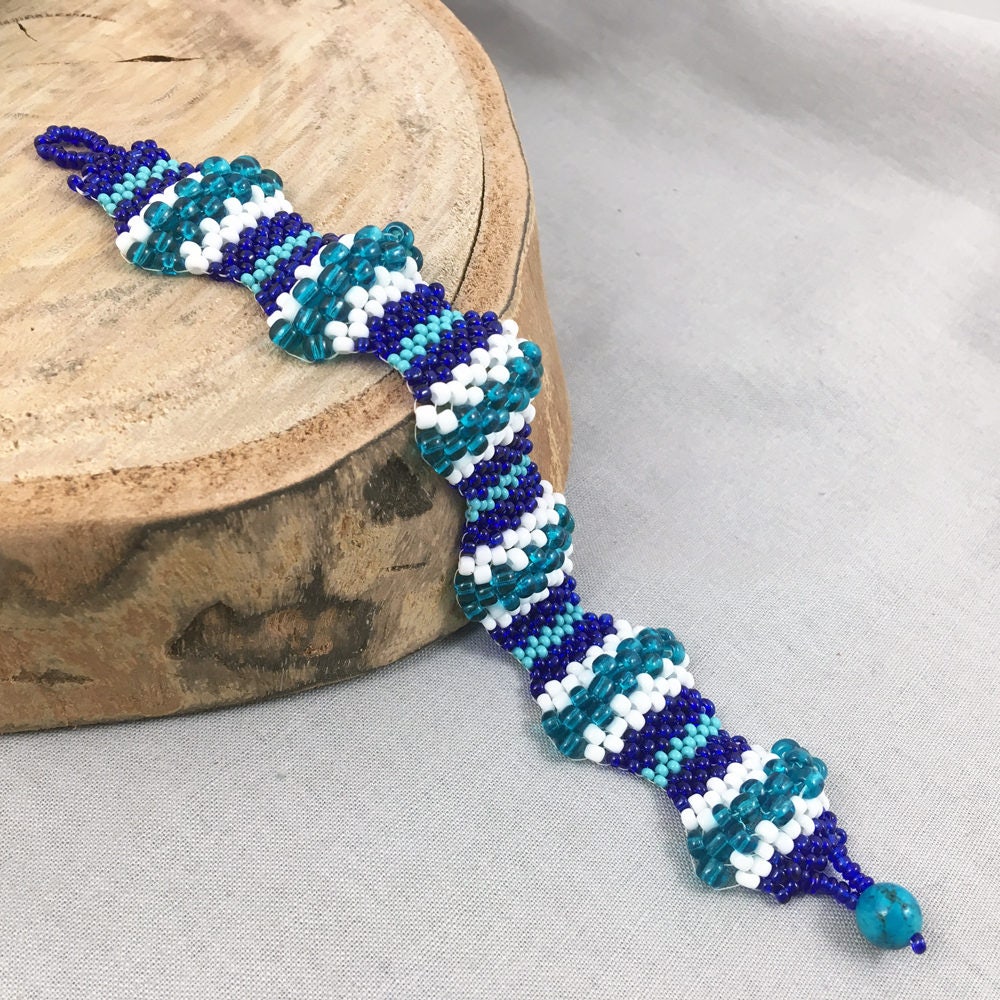 Blue & White Wavy Beaded Bracelet